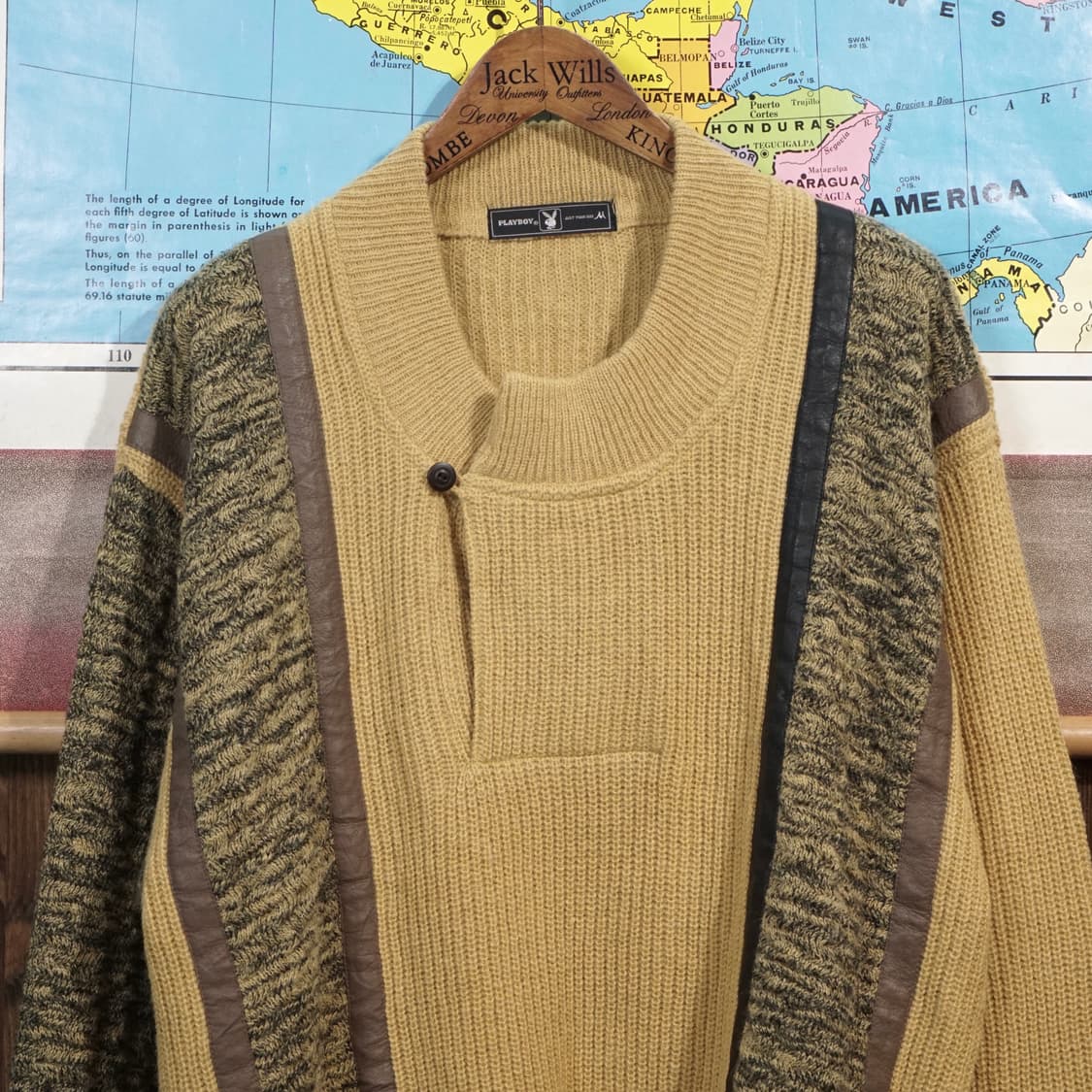 빈티지 플레이보이 메탈와펜 니트 상품이미지1