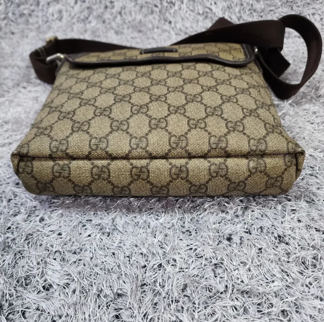 구찌 GG PVC 크로스백 상품이미지4