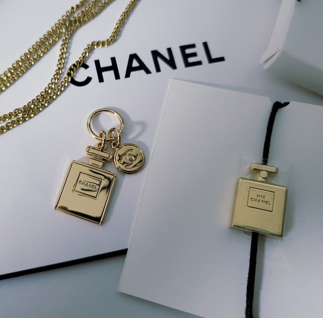샤넬 뷰티홀리데이 마드모아젤 참장식+매듭팔찌+쇼핑백/샤넬목걸이 팔찌 키링 상품이미지2