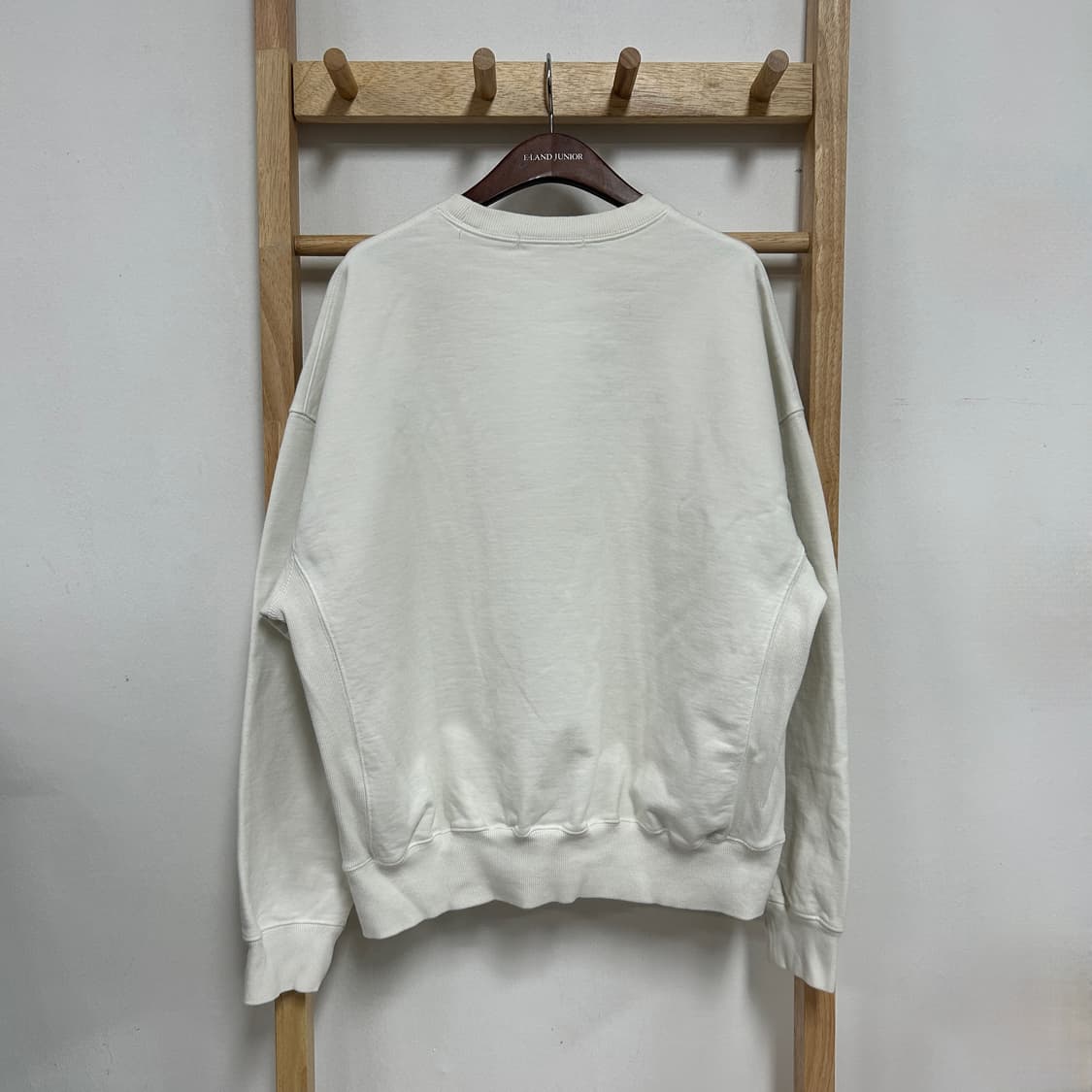 마르디 메크르디 플라워 화이트 맨투맨 상품이미지4