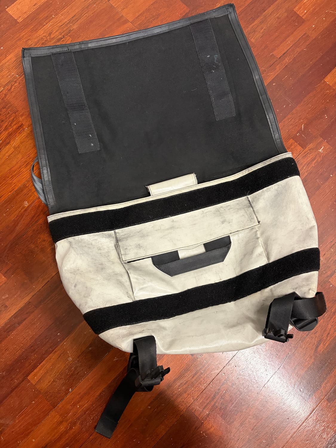 프라이탁 joe 메신저백 상품이미지4