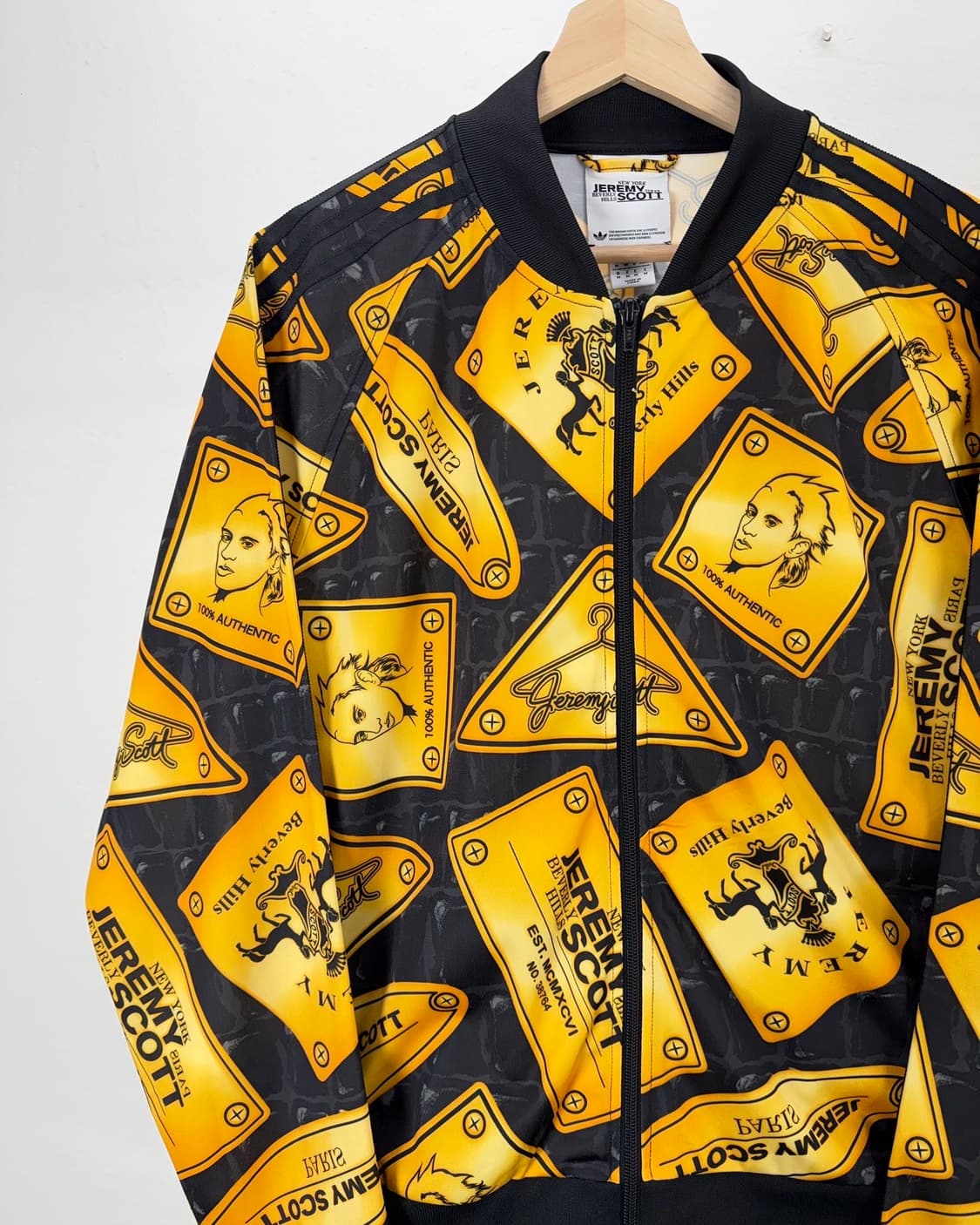 아디다스 제레미스캇 킹스맨 플라크 골드 트랙탑 자켓 상품이미지2