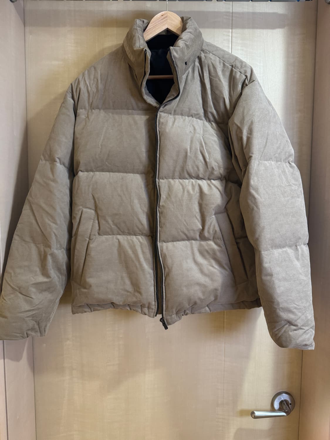 클럽모나코 25fw 샘플 코듀로이 구스다운 100 상품이미지1