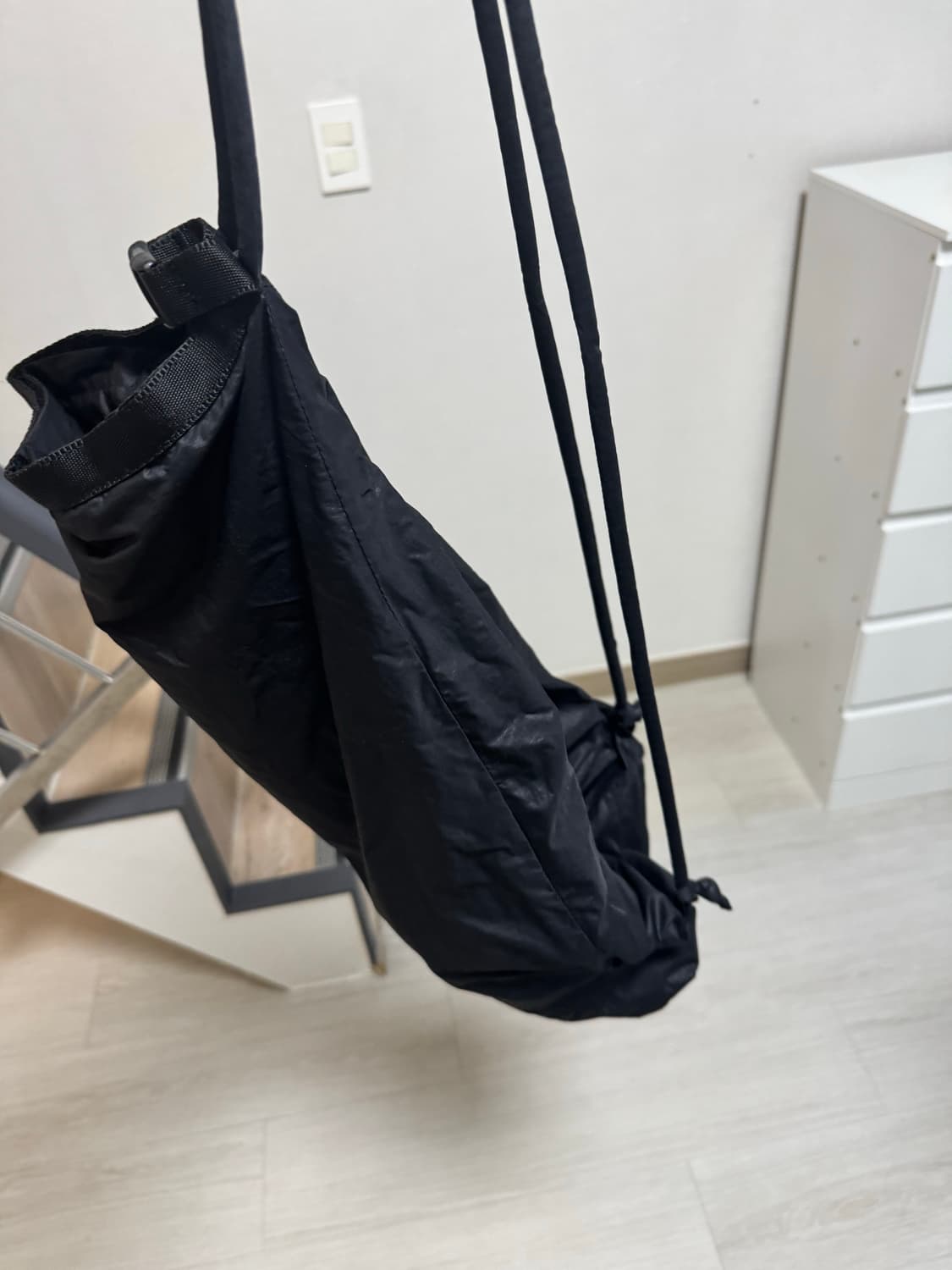 아모멘토 패디드 백 상품이미지2