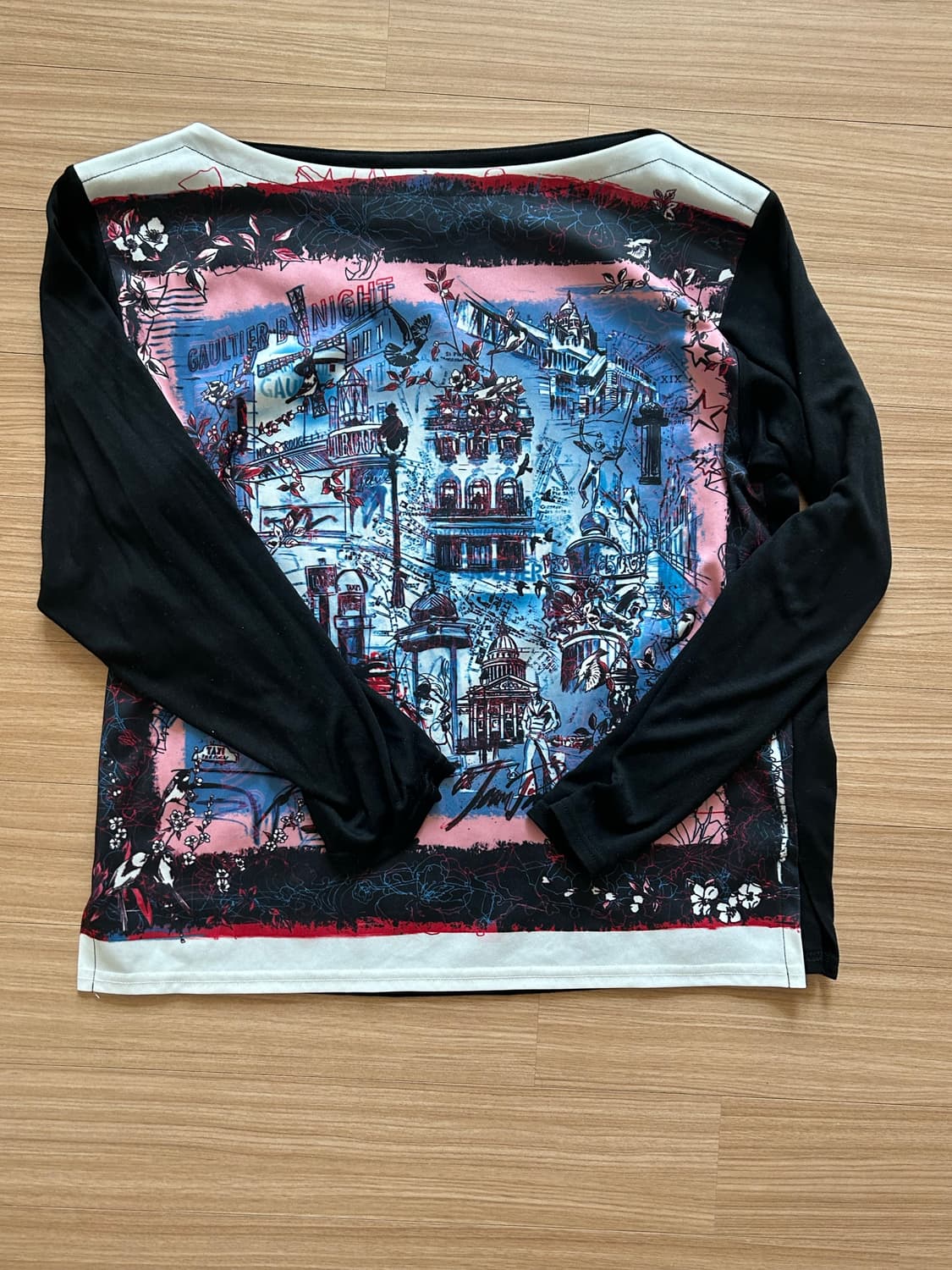 장 폴 고티에 시티 프린트 롱 슬리브 상품이미지1