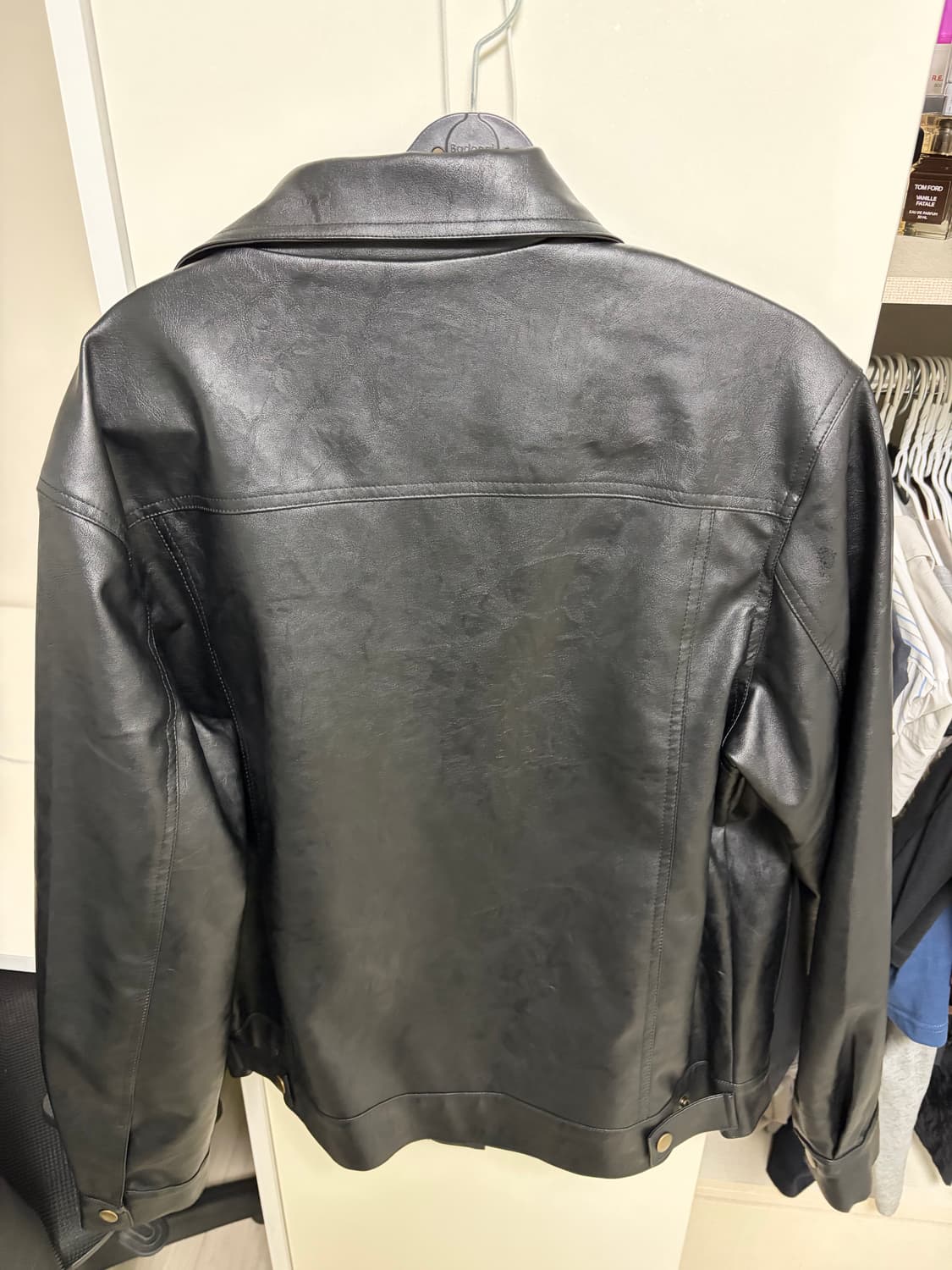 르마드 블랙 페이크 레더 자켓 상품이미지3