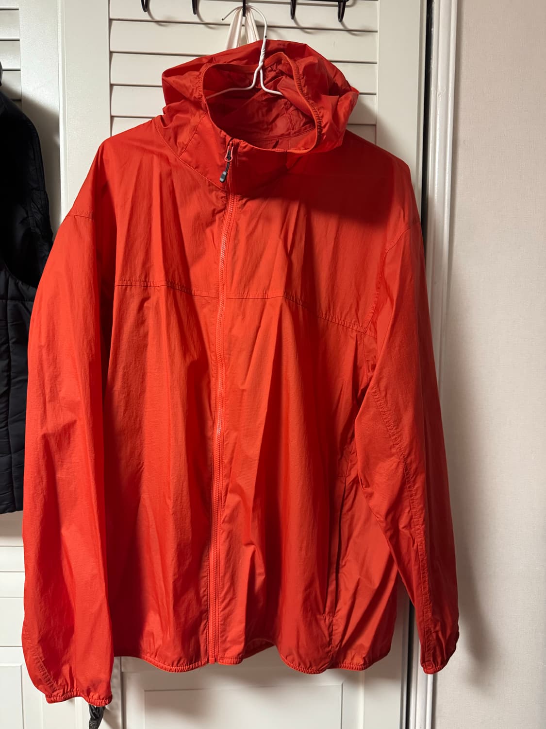 유니클로 바람막이 오렌지 XL 상품이미지1