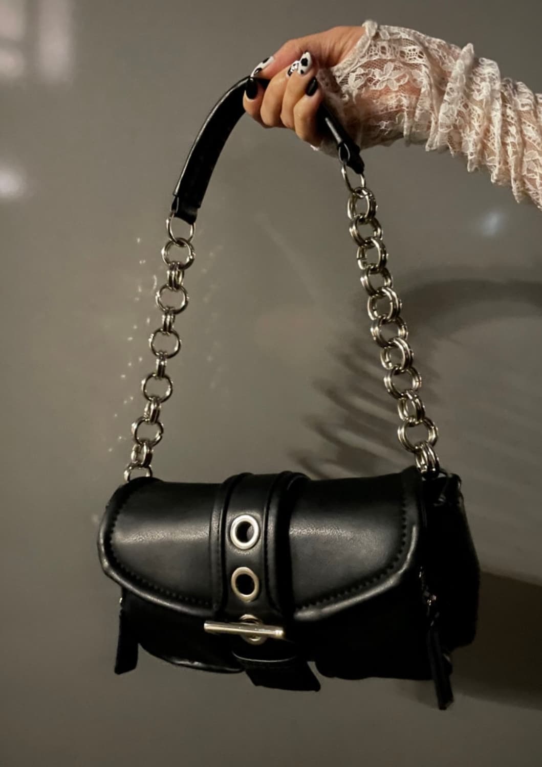 빅체인 버클 아일렛 숄더 레더백 상품이미지2