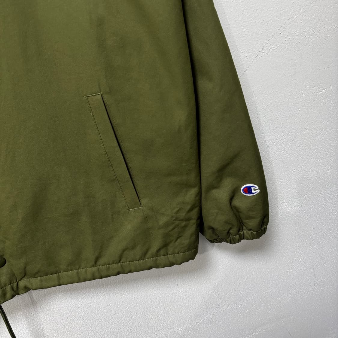챔피온 올리브카키 코치 점퍼 상품이미지3