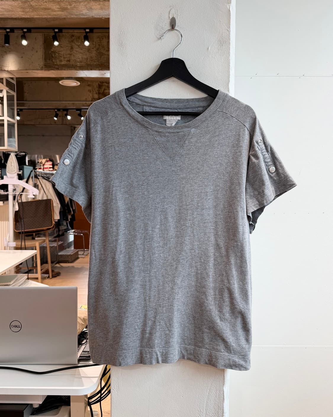 드리스 반 노튼 그레이 롤업 탭 하프티 상품이미지2