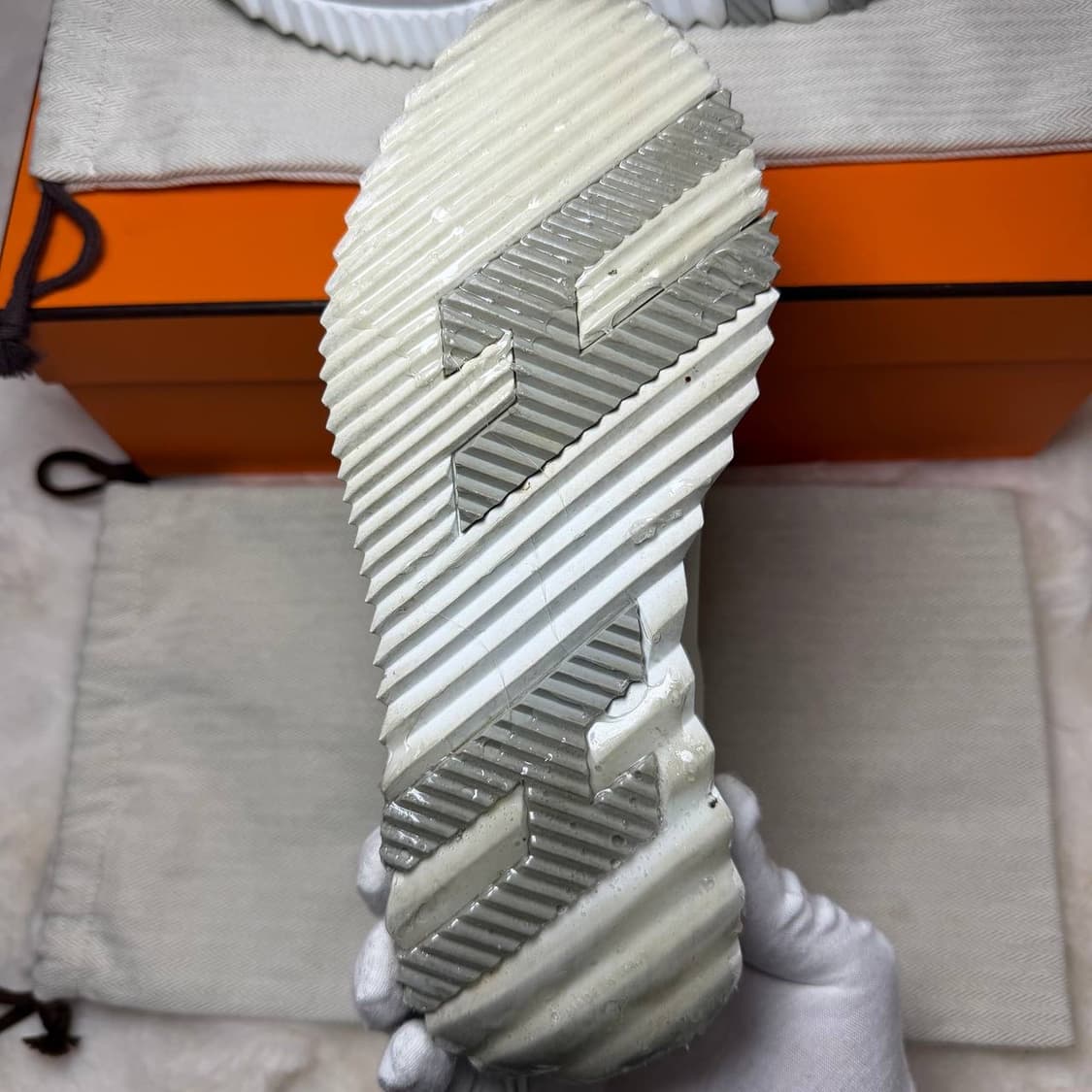 [새상품급/정품] 에르메스 바운싱 그레이 메쉬 카프스킨 스니커즈  상품이미지7