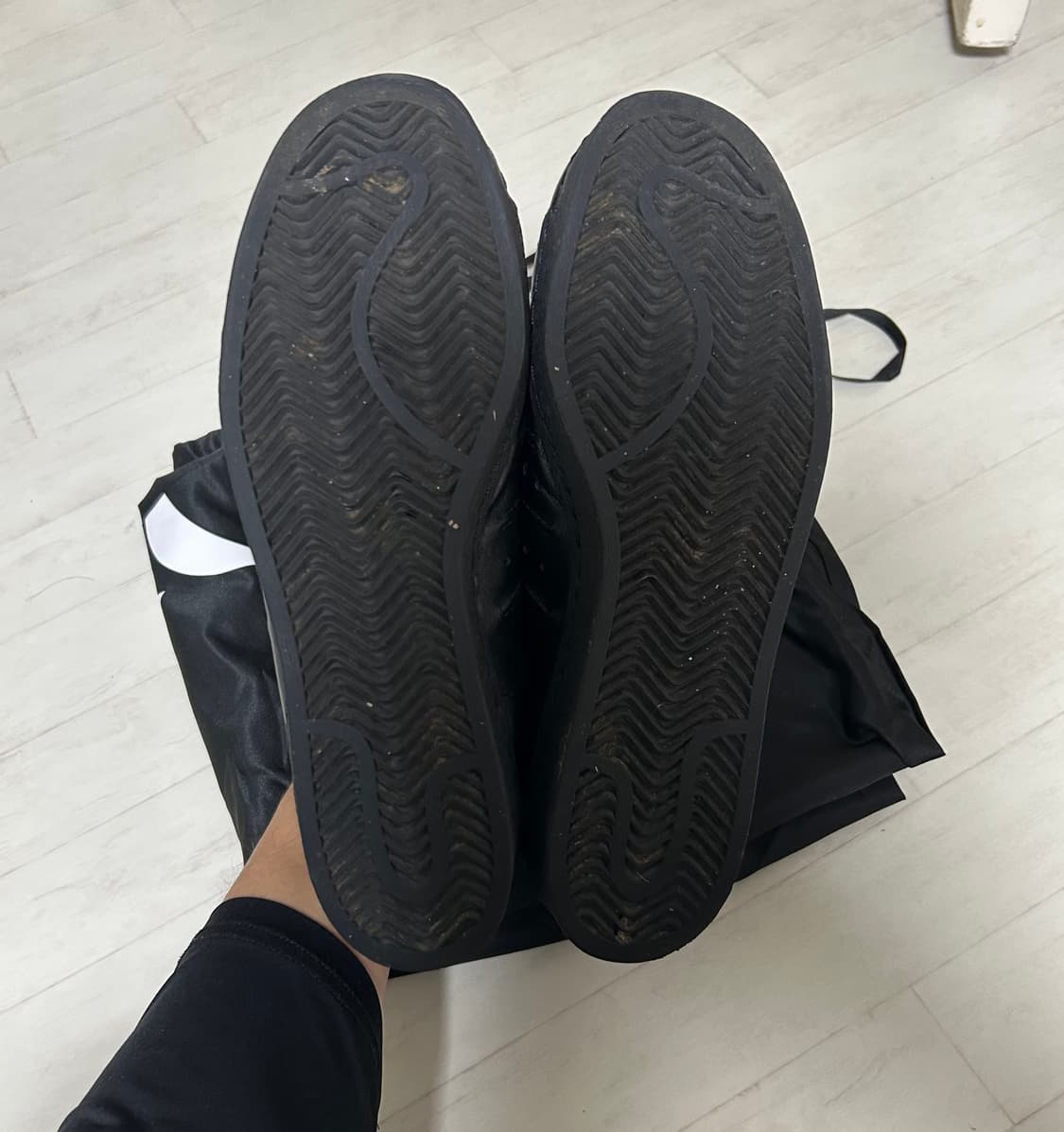 요지야마모토 Y-3 슈퍼스타 올블랙 상품이미지5