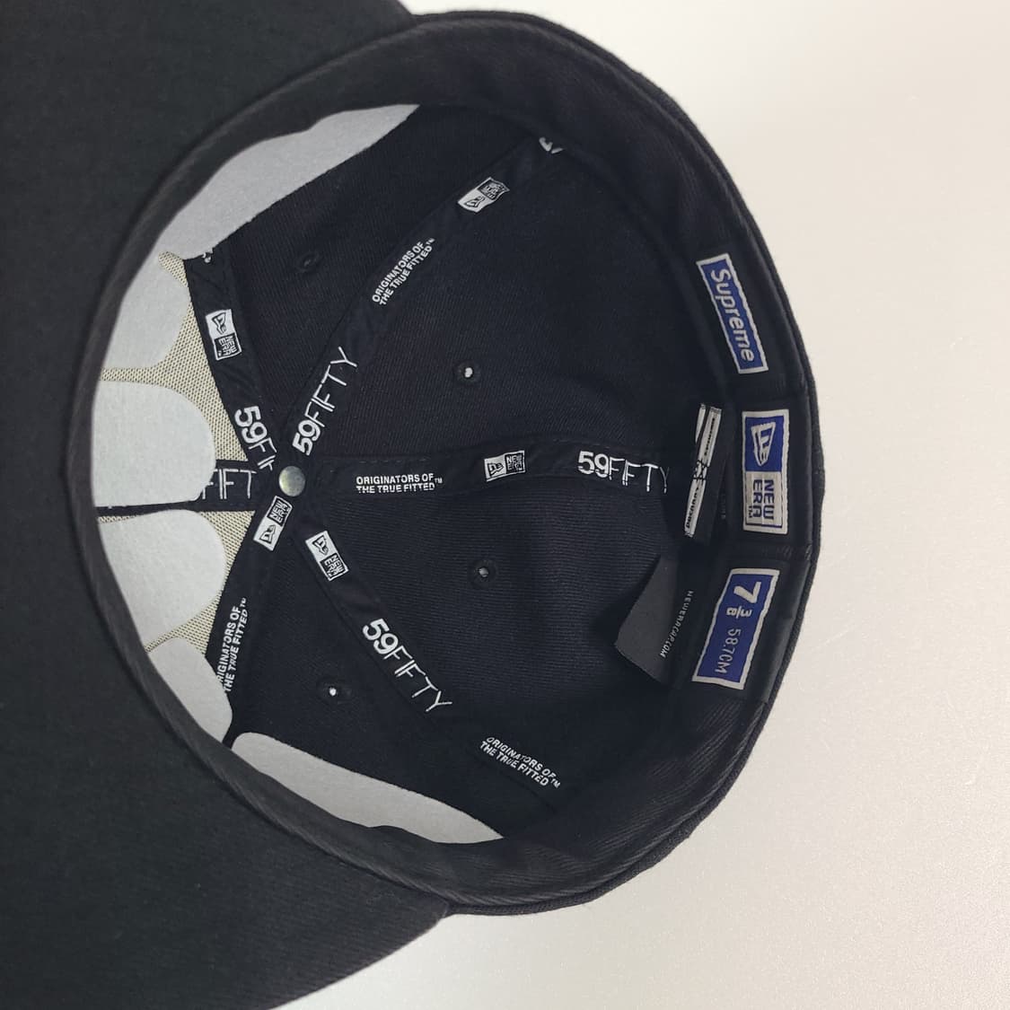 슈프림 X 뉴에라 박스로고 블랙 모자 캡 (57호~58호) 상품이미지7