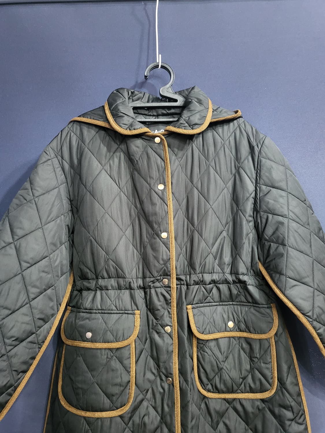 더엣지 퀼팅 패딩(새상품) 상품이미지2