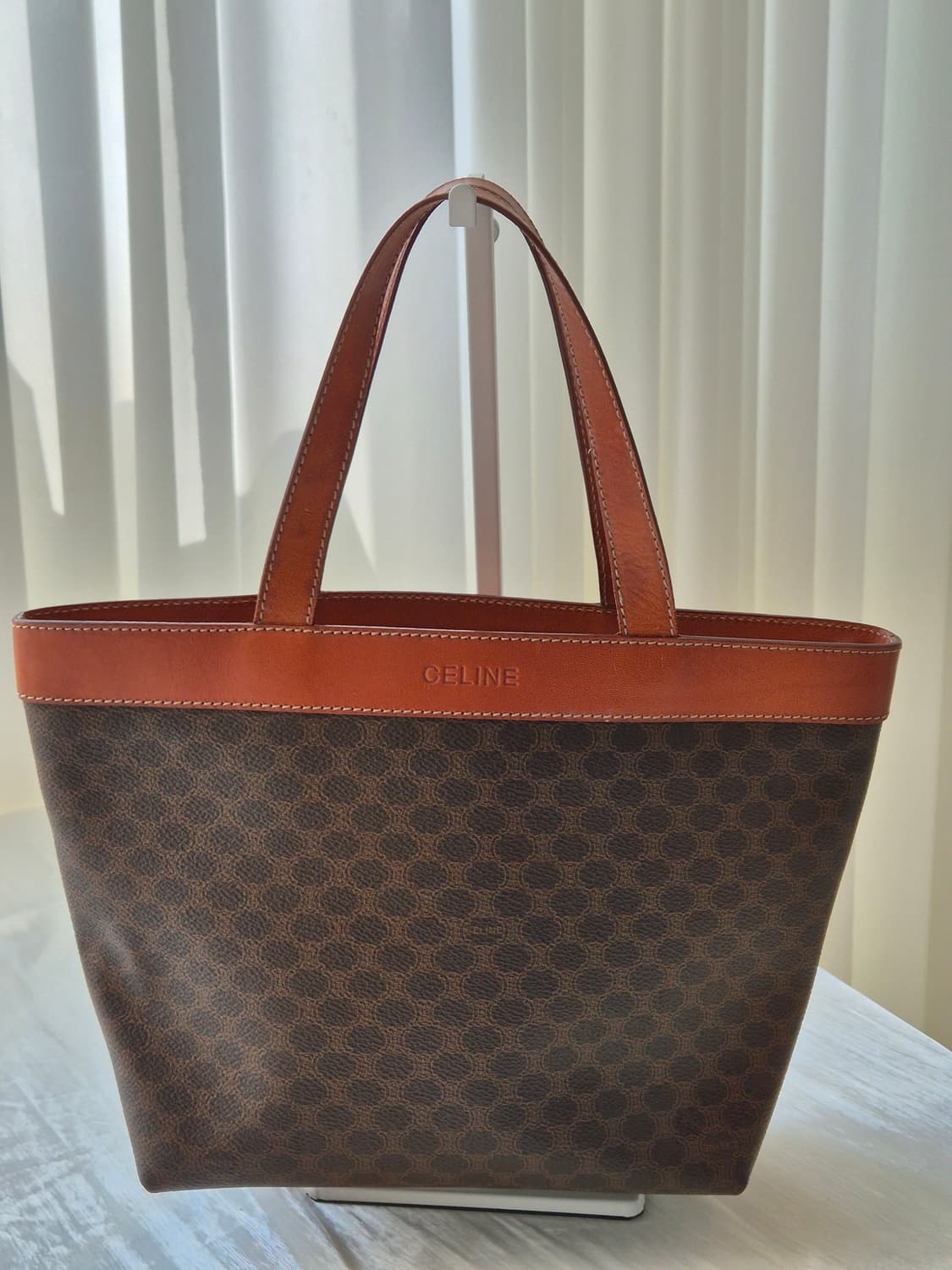 [정품] 셀린느 마카담 트리옹프 토트백 상품이미지2