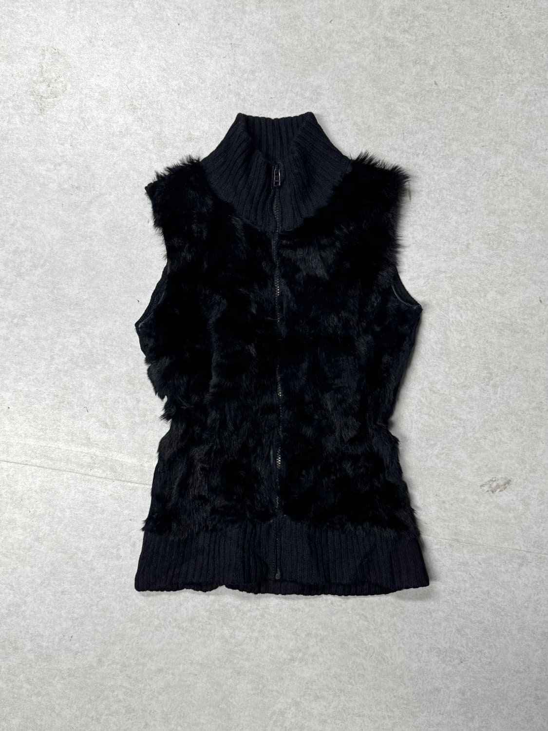 고딕 퍼 니트 베스트  상품이미지1