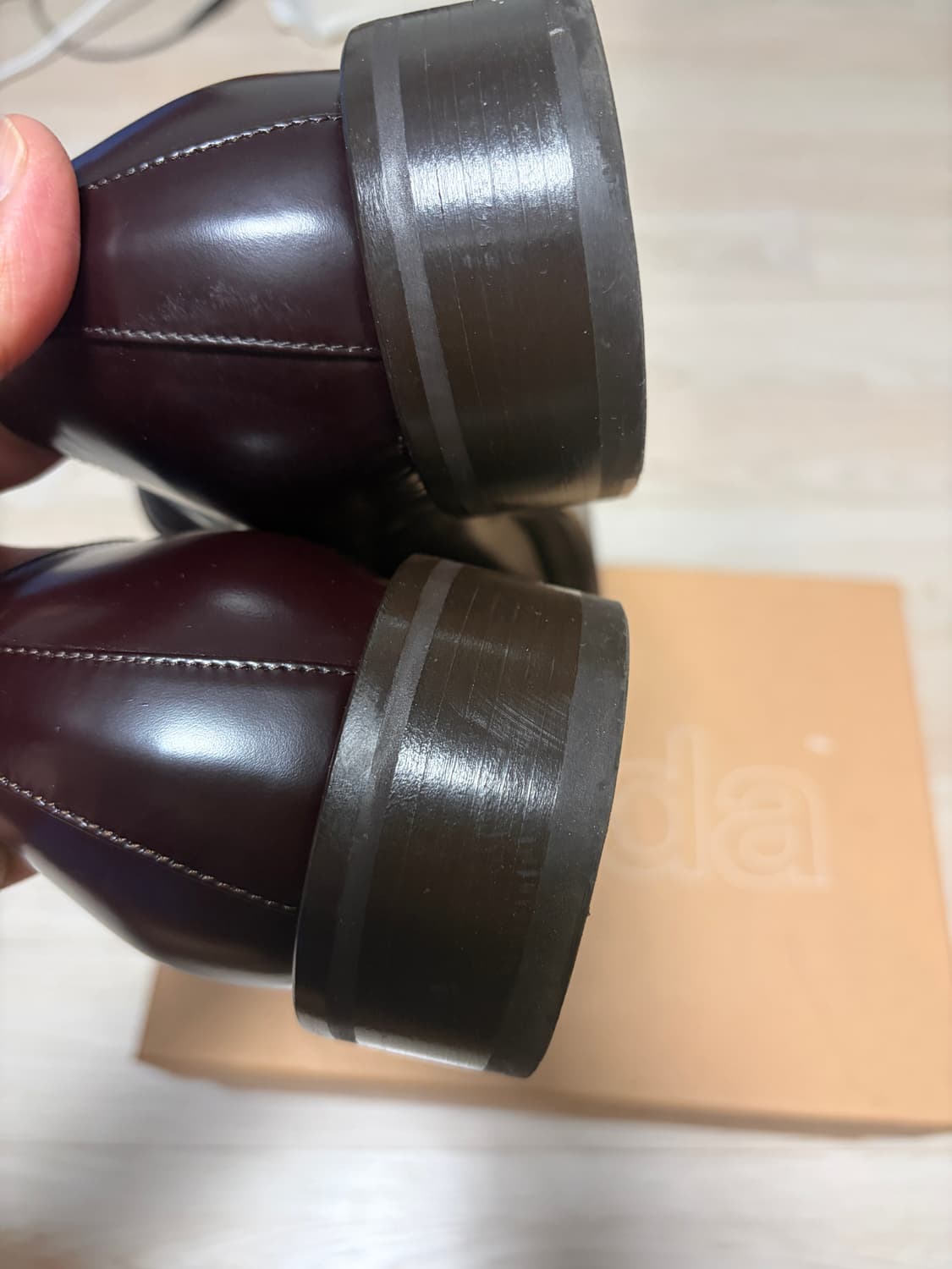 마틴로즈 치즐토 더비(2회실착, 40사이즈) 상품이미지3