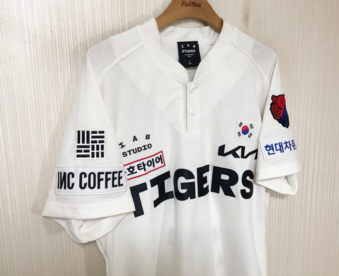 KBO 아이앱스튜디오 기아타이거즈 23시즌 광복절유니폼 L #54 양현종 상품이미지5