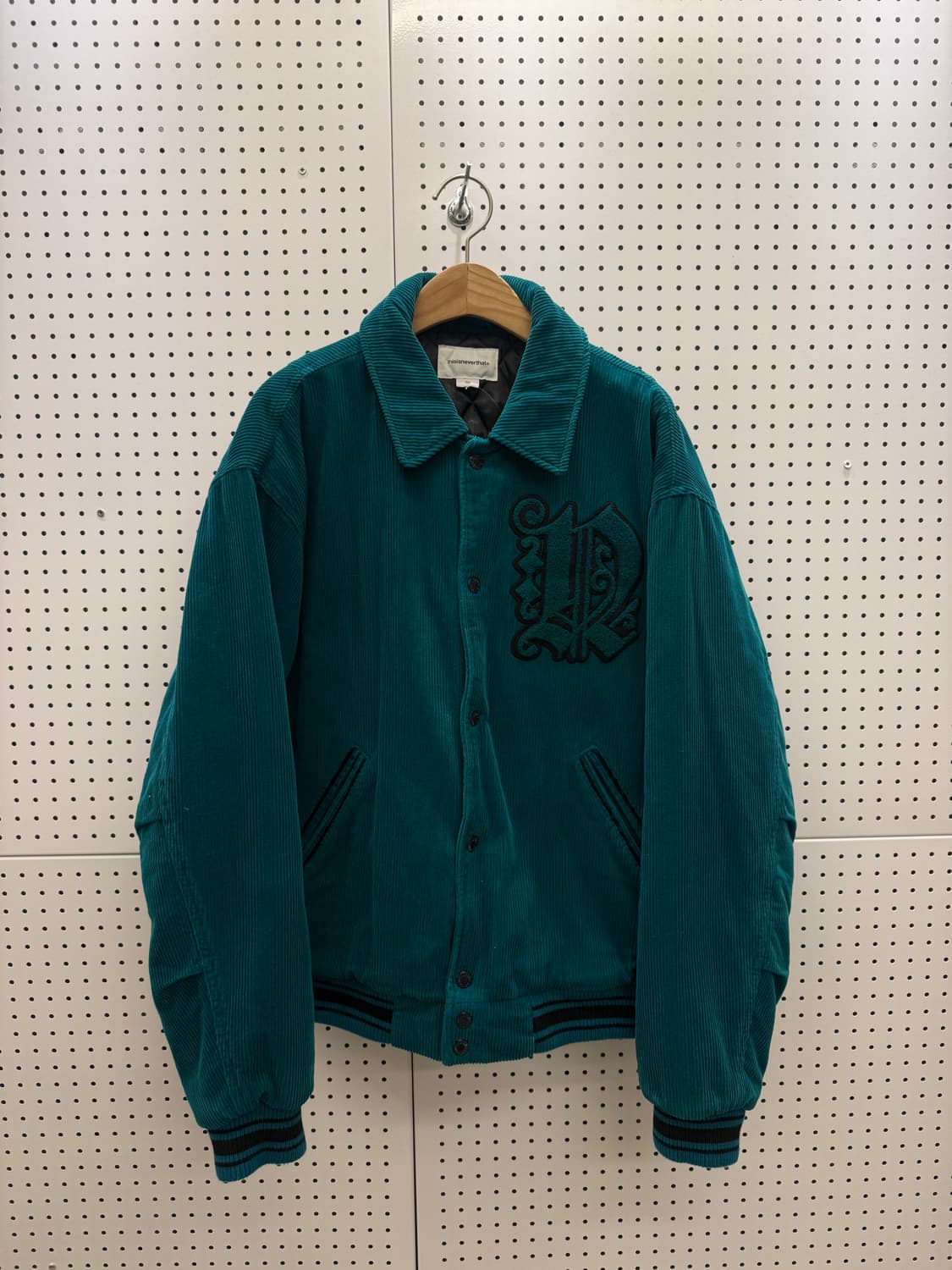 디스이즈네버댓 고딕 로고 코듀로이 자켓 U469 상품이미지2