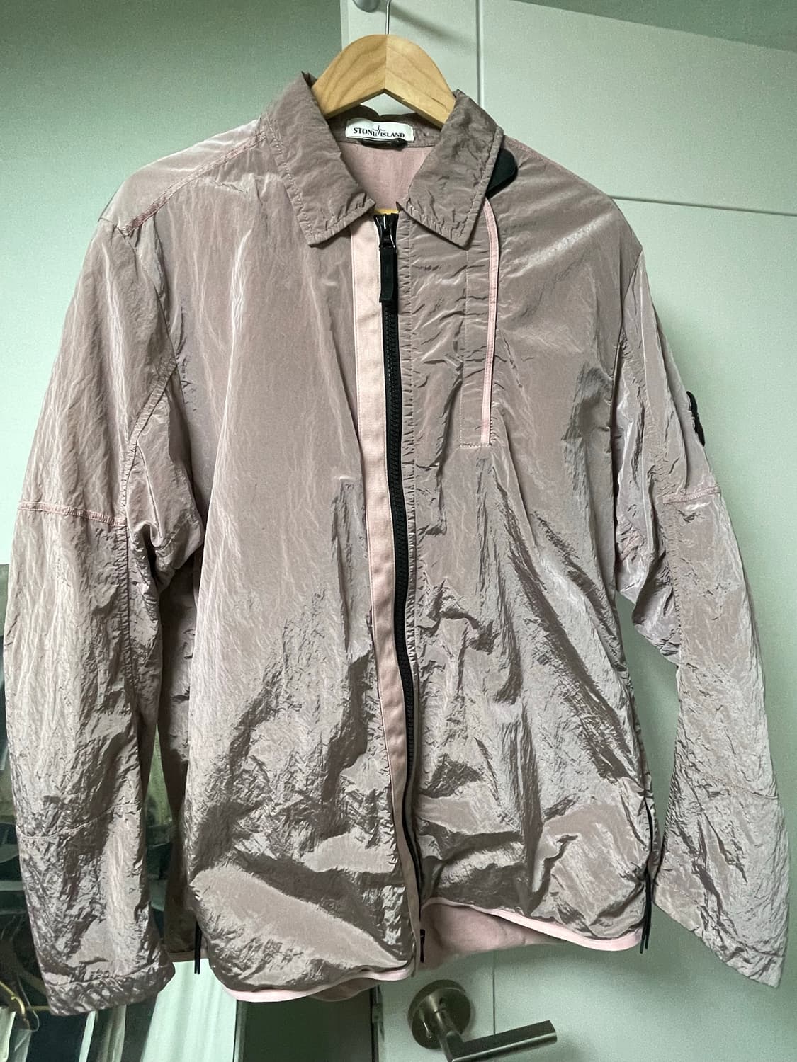 [XL] 18FW 스톤아일랜드 나일론 자켓 로즈쿼츠 상품이미지4