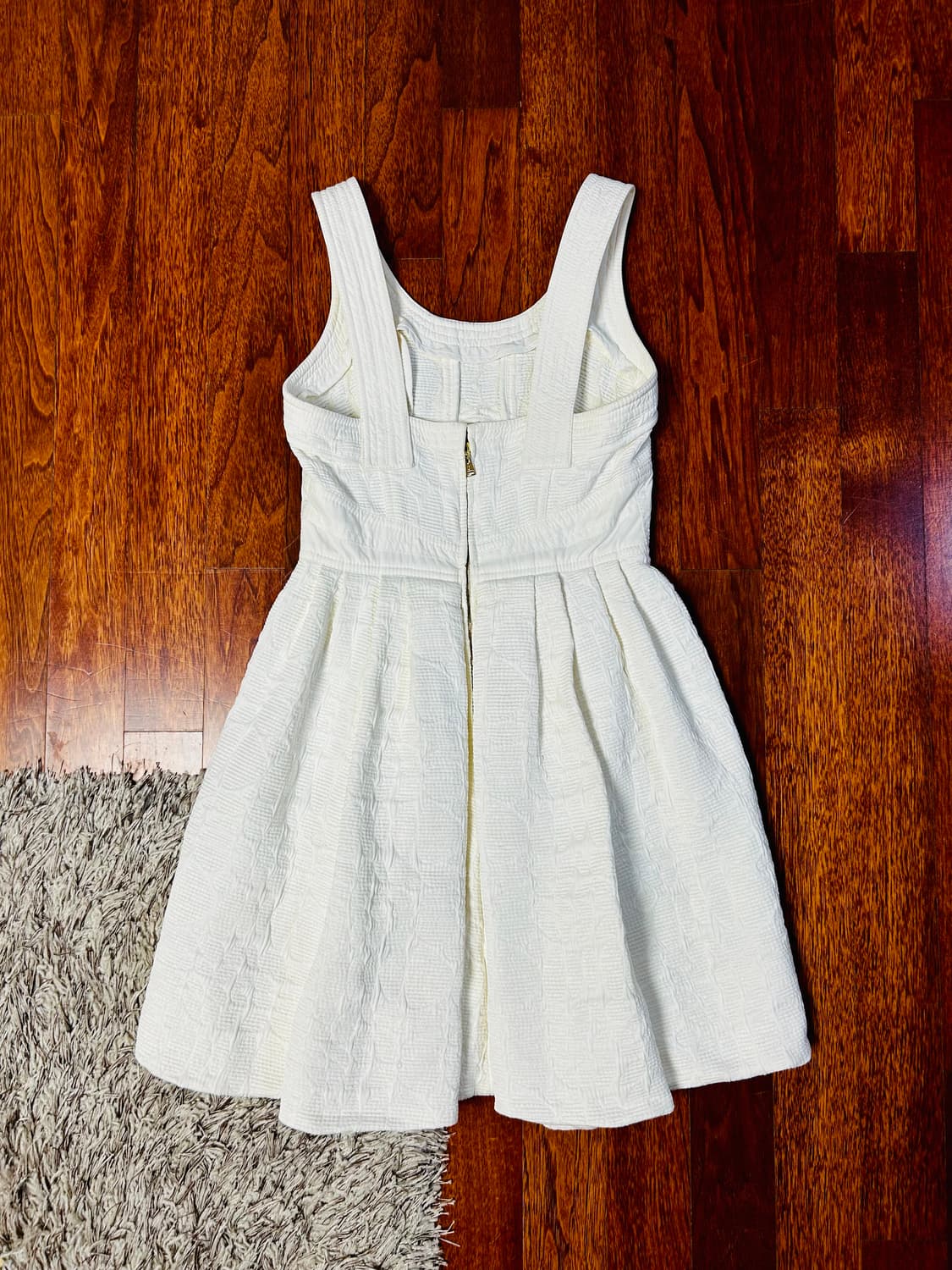 루이비통 화이트 원피스(38/44사이즈) 상품이미지7