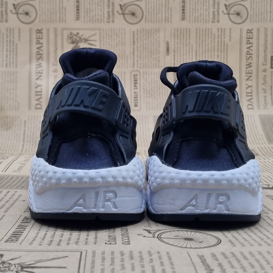 나이키 에어 허라취 여성운동화 실사이즈235 상품이미지4