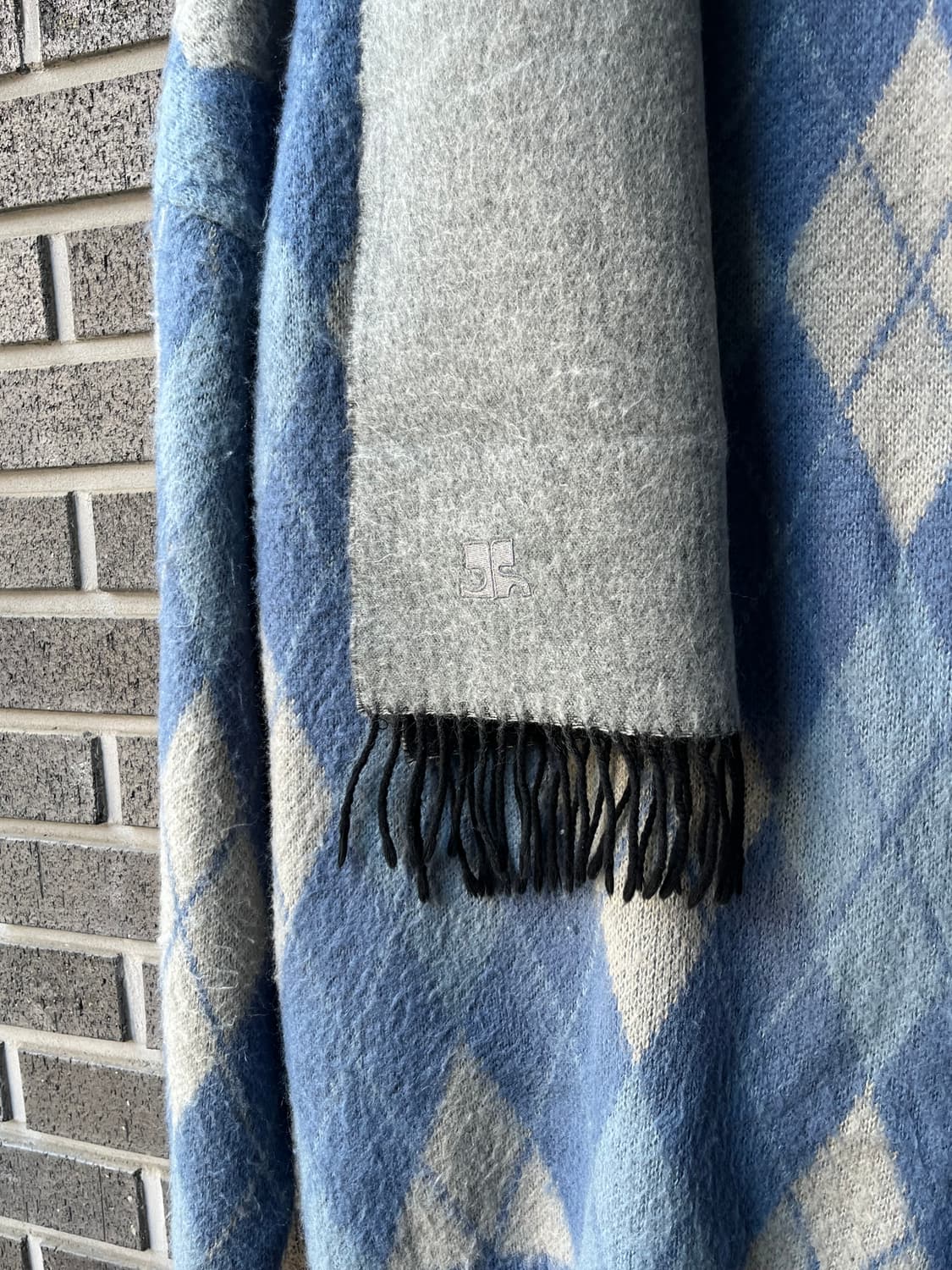 꾸레쥬 로고 리버시블 머플러 블랙 그레이 상품이미지6