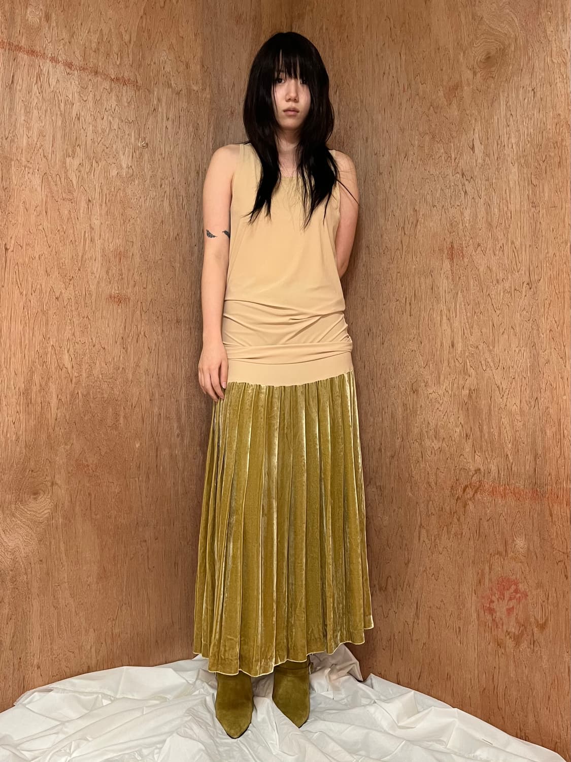 토가풀라 누드 루칭 탑 벨벳 드레스 상품이미지1