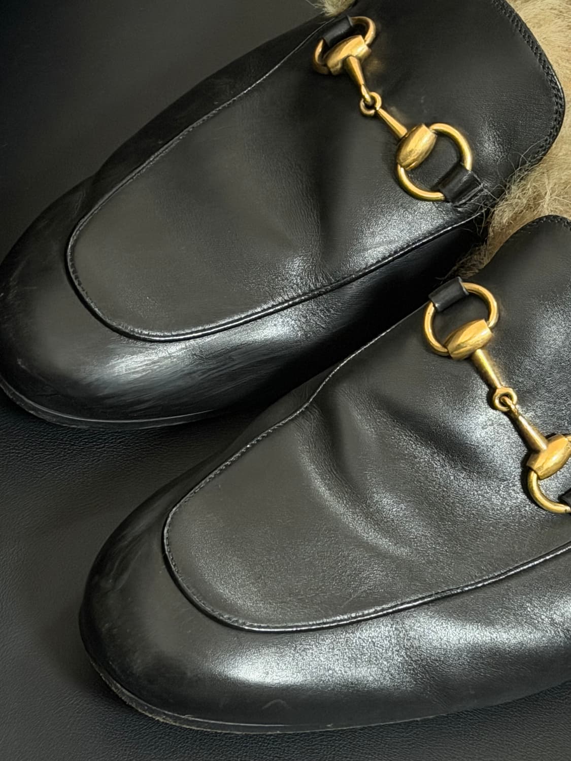 (에눌 가능)B급 - 260 구찌 프린스타운 털 슬리퍼 블랙 상품이미지3