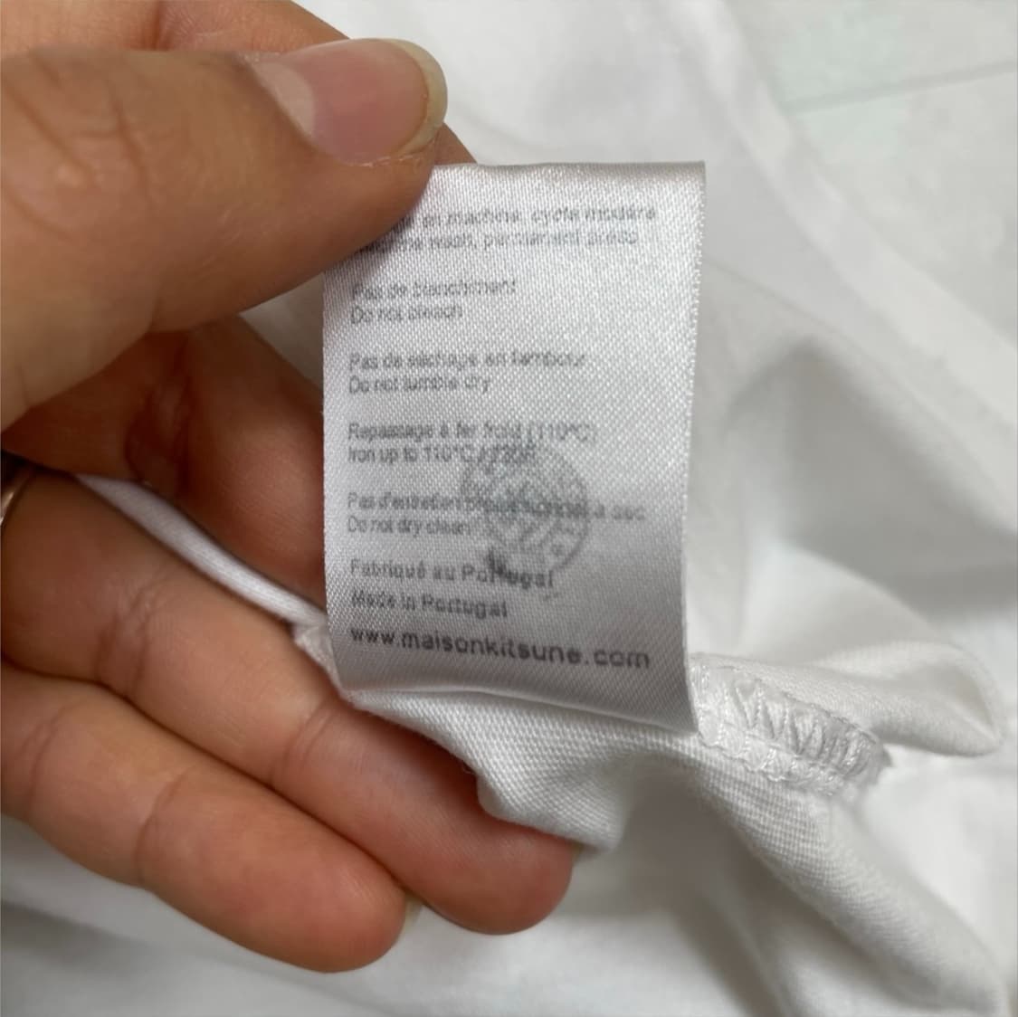 메종키츠네 화이트 더블 모노크롬 폭스헤드 패치 반팔 티셔츠 M 상품이미지5