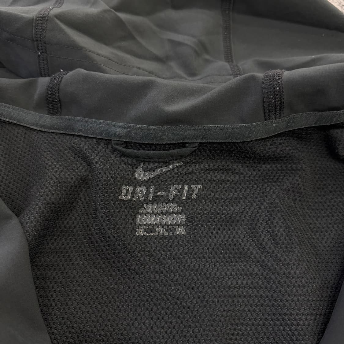 110 나이키 드라이핏 바람막이 자켓 0128H1 상품이미지3