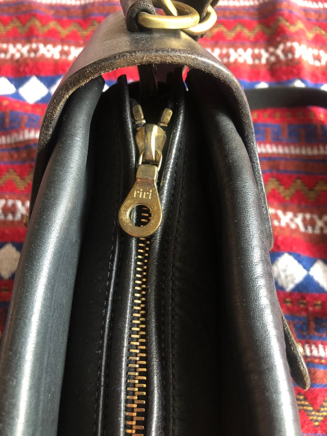 fleetilya 블랙 레더 숄더백 상품이미지4