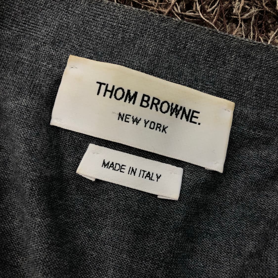 톰브라운 클래식 메리노 울 사선 가디건  상품이미지7