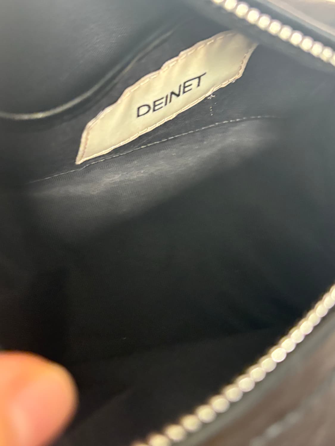 다이닛 STUD POCKET BAG IN BLACK 상품이미지4