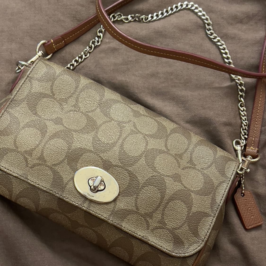 Coach signature Ruby crossbody mini bag 상품이미지2