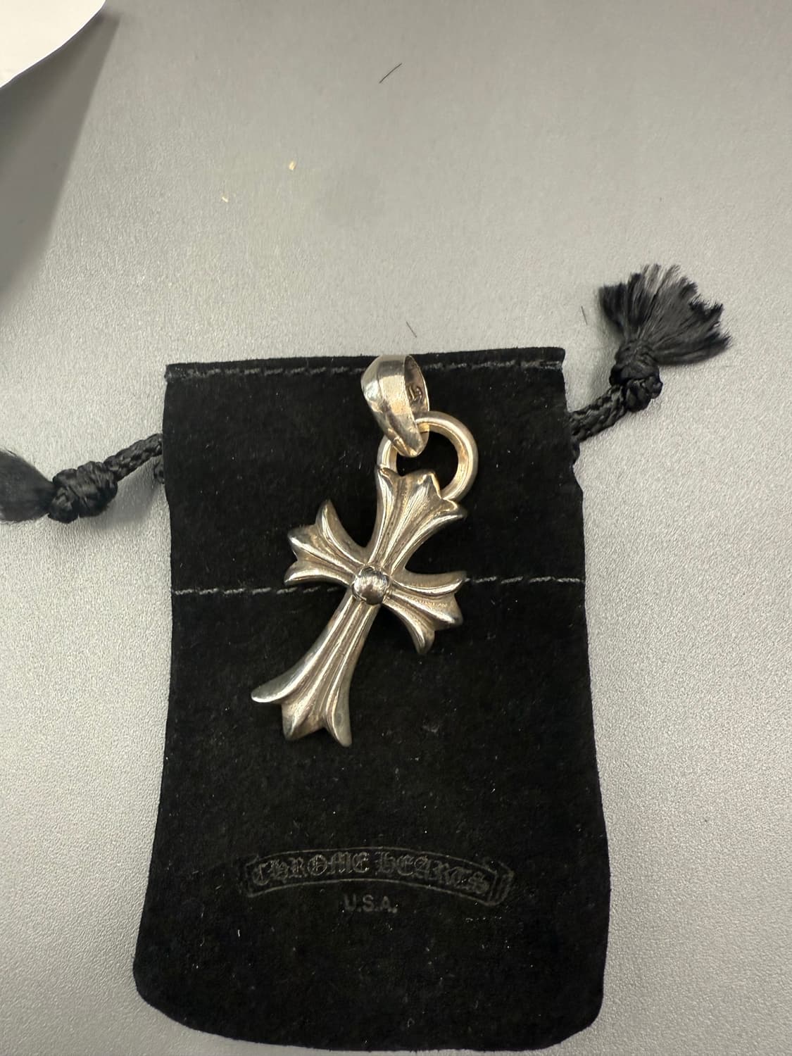 크롬하츠 스몰 크로스 위드 베일 펜던트 상품이미지9