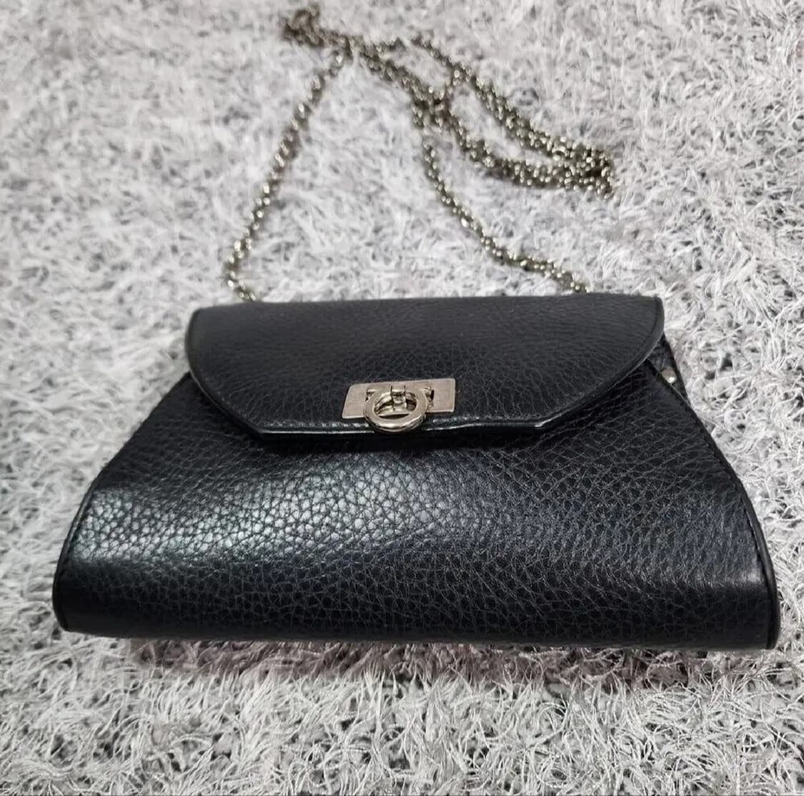 페라가모 체인 미니 크로스백 상품이미지2