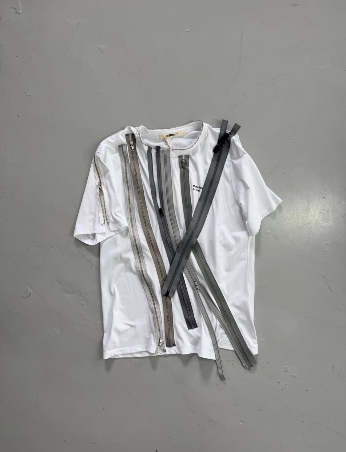 plastic product MPa zip t-shirt 상품이미지1