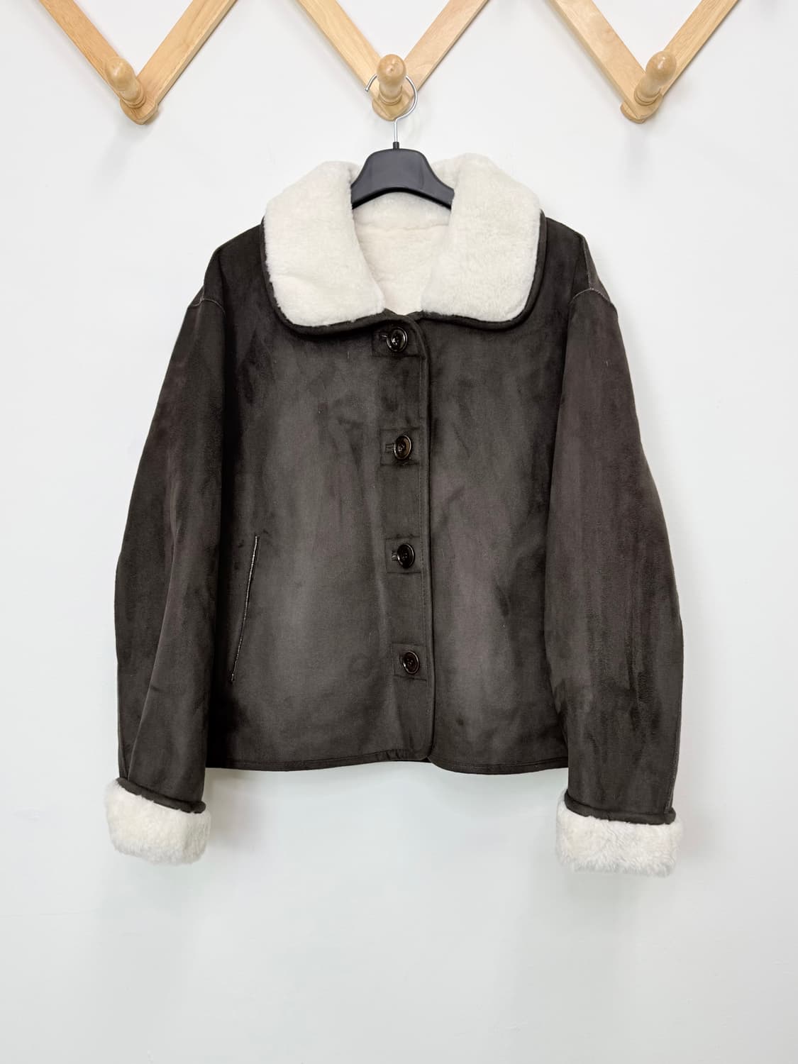 새상품 던스트 리버시블 무스탕  상품이미지4