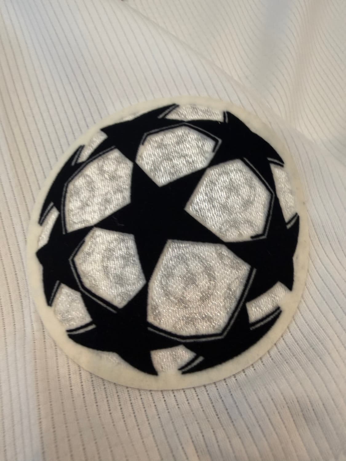 [해외L]19-20 레알 마드리드 홈 아자르 유니폼 상품이미지3