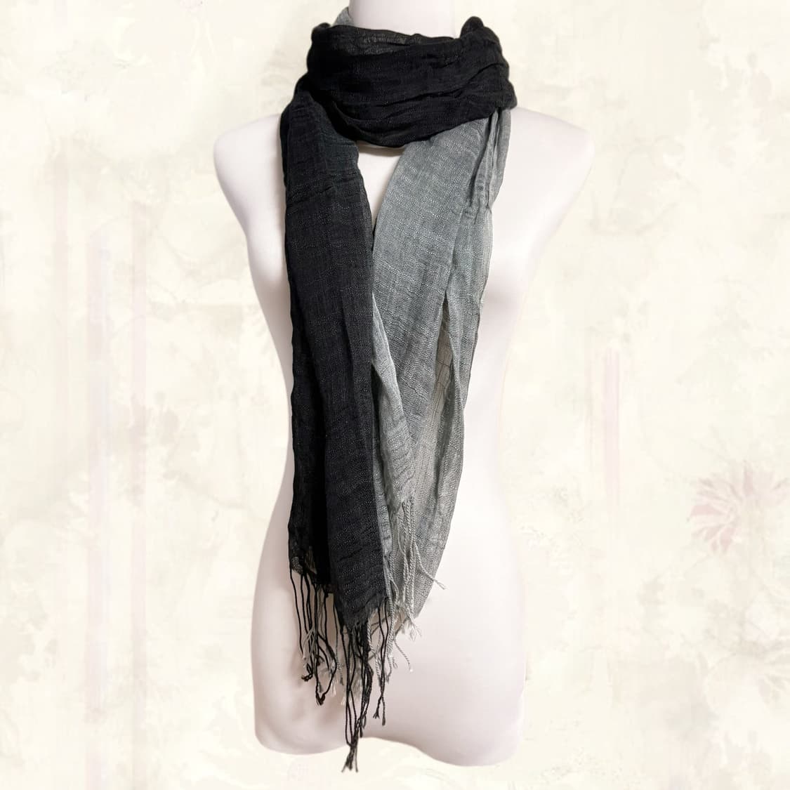 (이체시에눌) 일본 모리걸 페어리 그라데이션 블랙 앤 그레이 머플러 상품이미지1