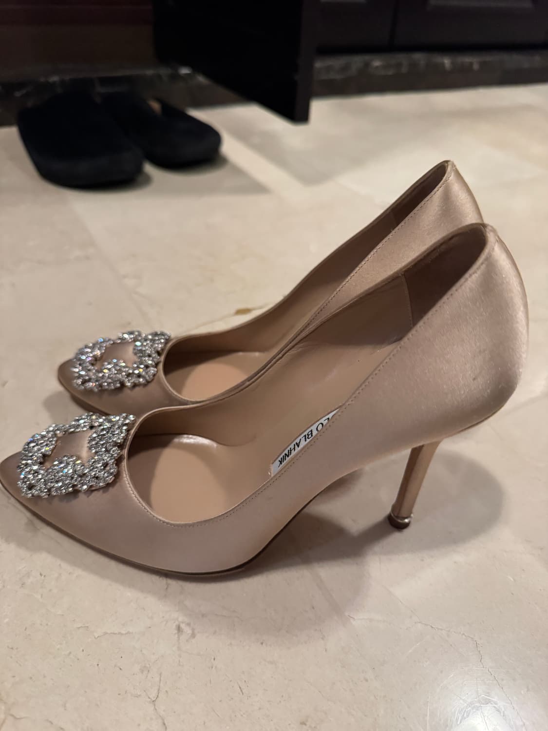 마놀로 블라닉 펌프스 37 상품이미지2