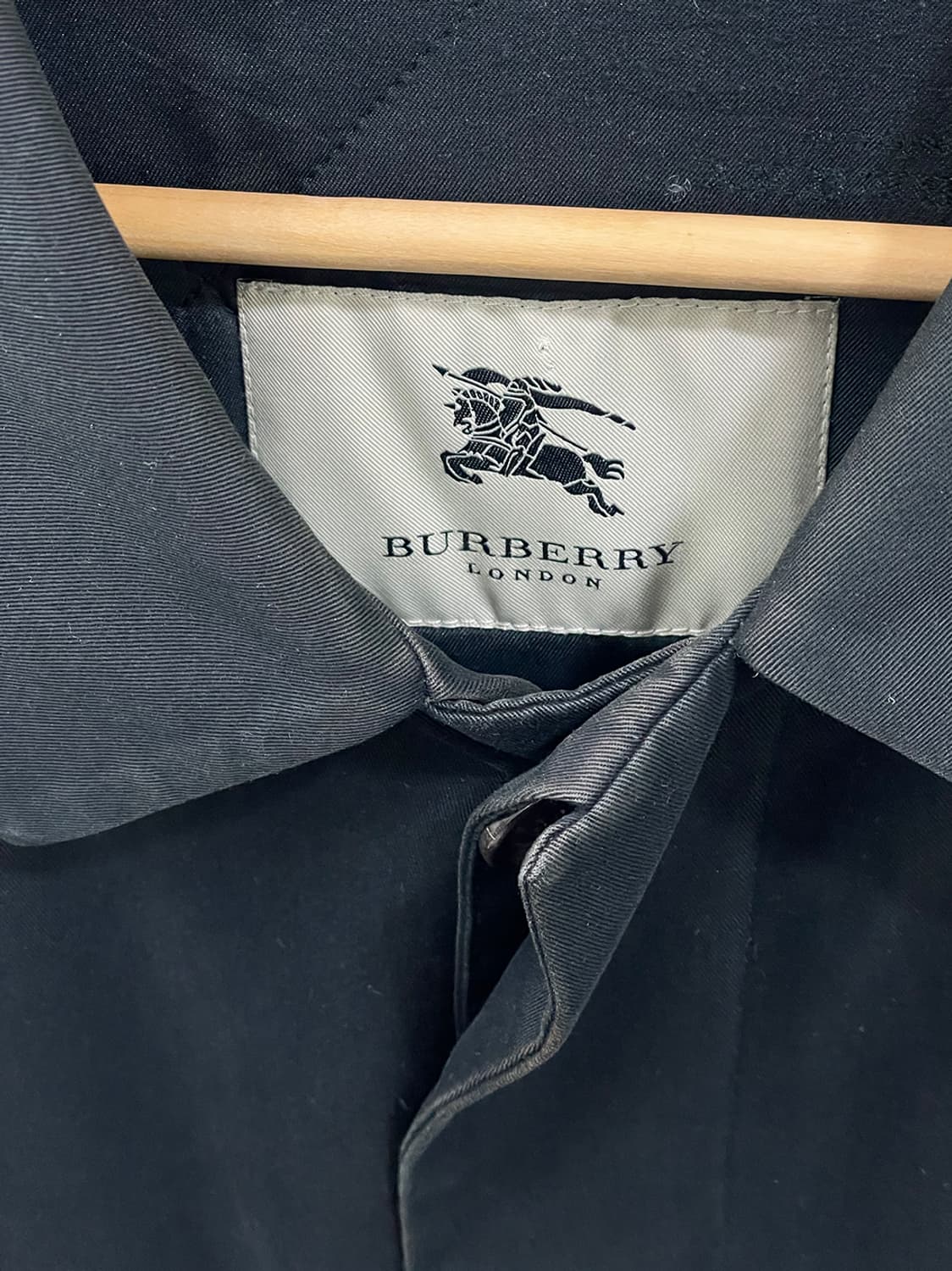 버버리 래글런 코트 상품이미지4