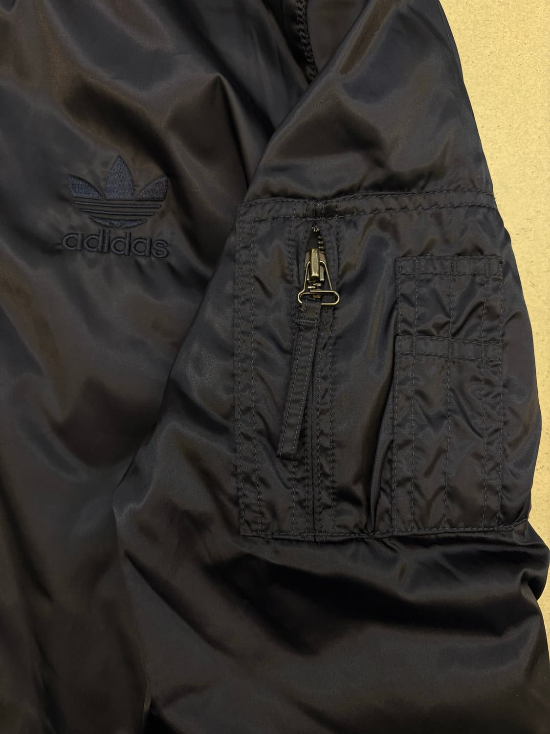 아디다스 MA-1 자켓 봄버 상품이미지3