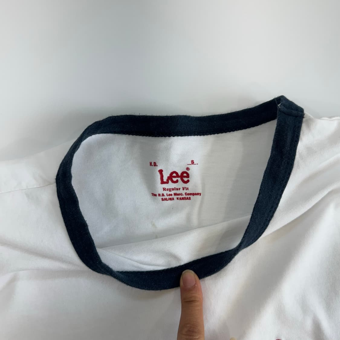Lee 리 스몰로고 네이비 링거티 화이트 반팔  상품이미지5