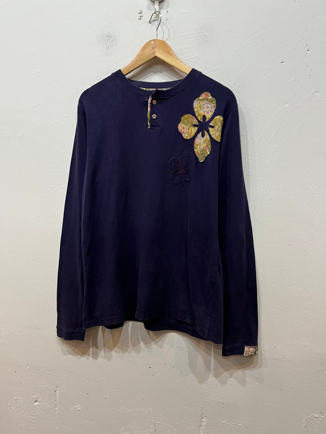 JPN 오리엔탈 아플리케 헨리넥 롱슬리브  상품이미지1