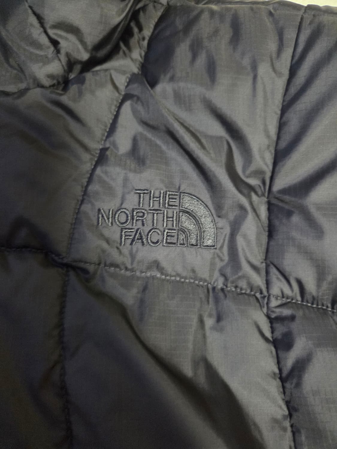 노스페이스 경량패딩 25fw 웨이브LT 온 자켓 블랙 XL팝니다 상품이미지4