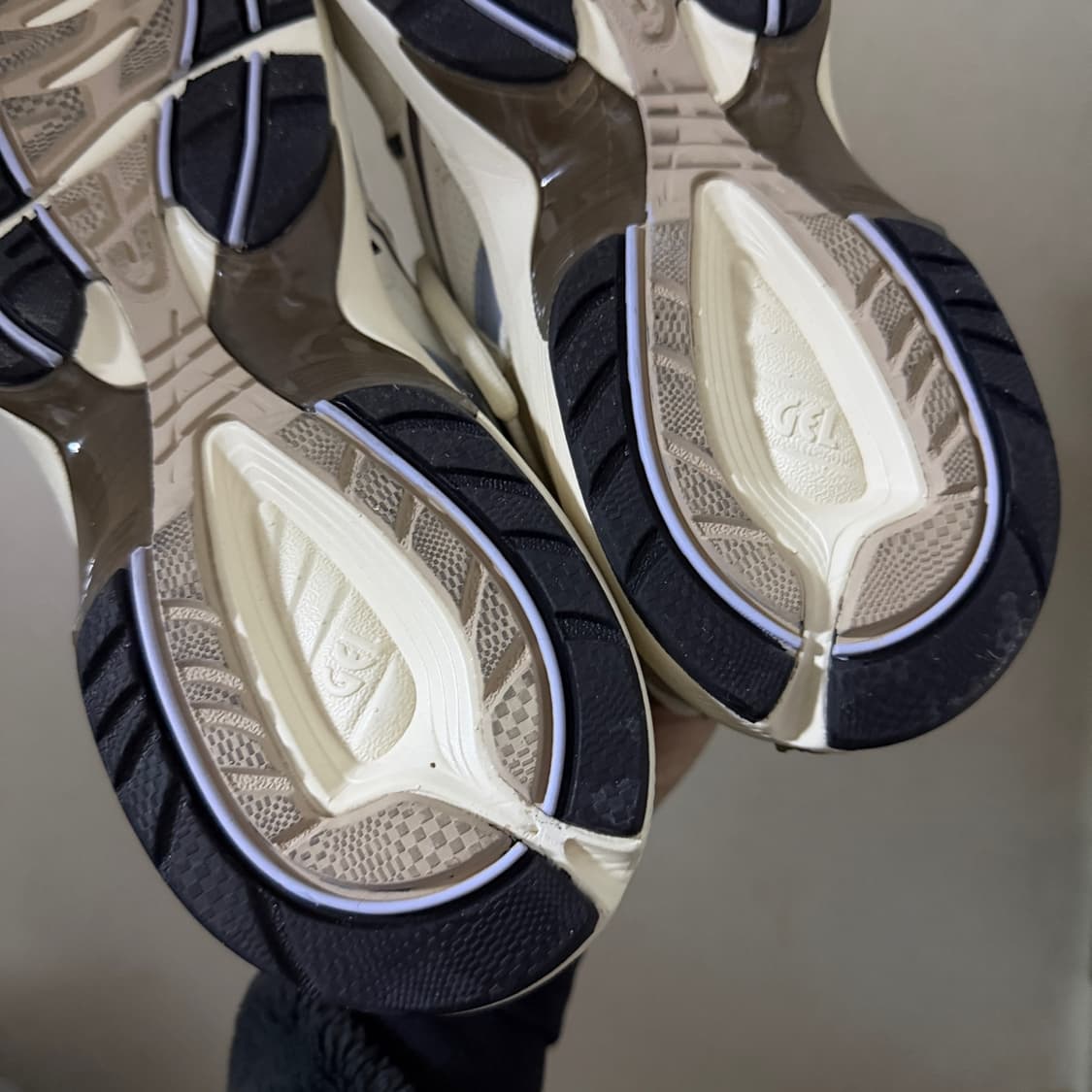 아식스 GEL-1090 런닝 스니커즈 (285) 상품이미지5