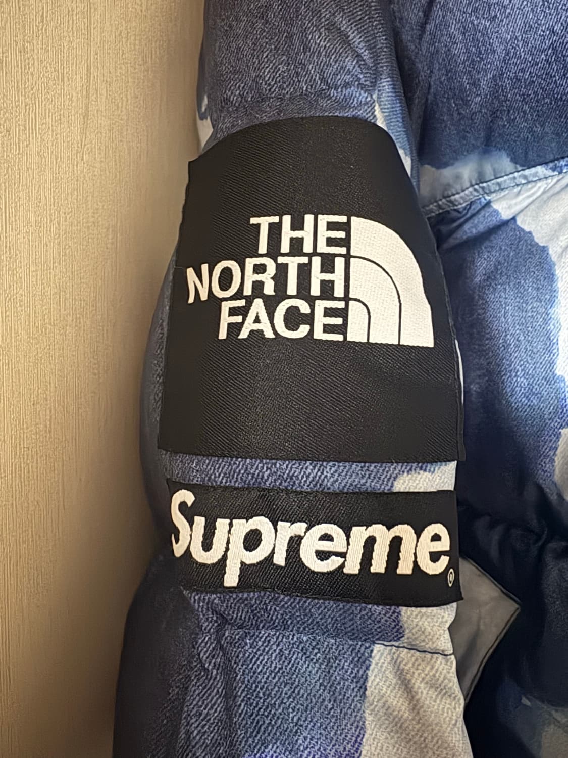 슈프림x노스페이스 블리치드 데님 눕시 상품이미지3