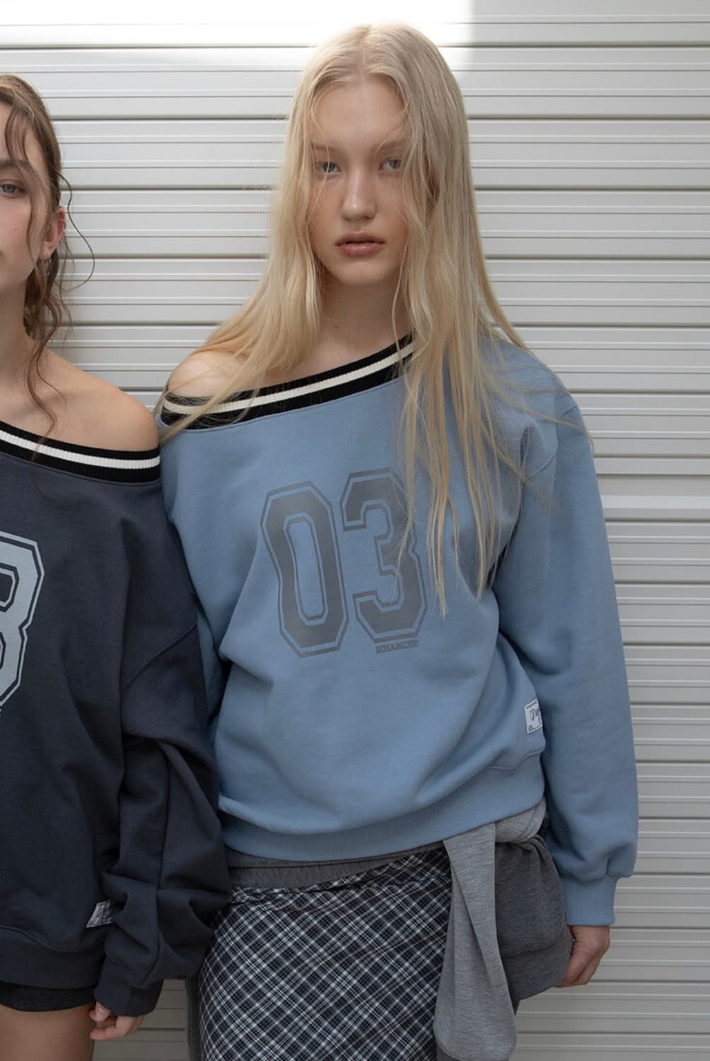 (지현서 픽) (새상품) 디망쉬 스포티 오버사이즈 스웻셔츠 (스카이블루) 상품이미지2